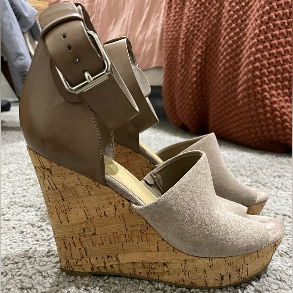 Marc Fisher wedges